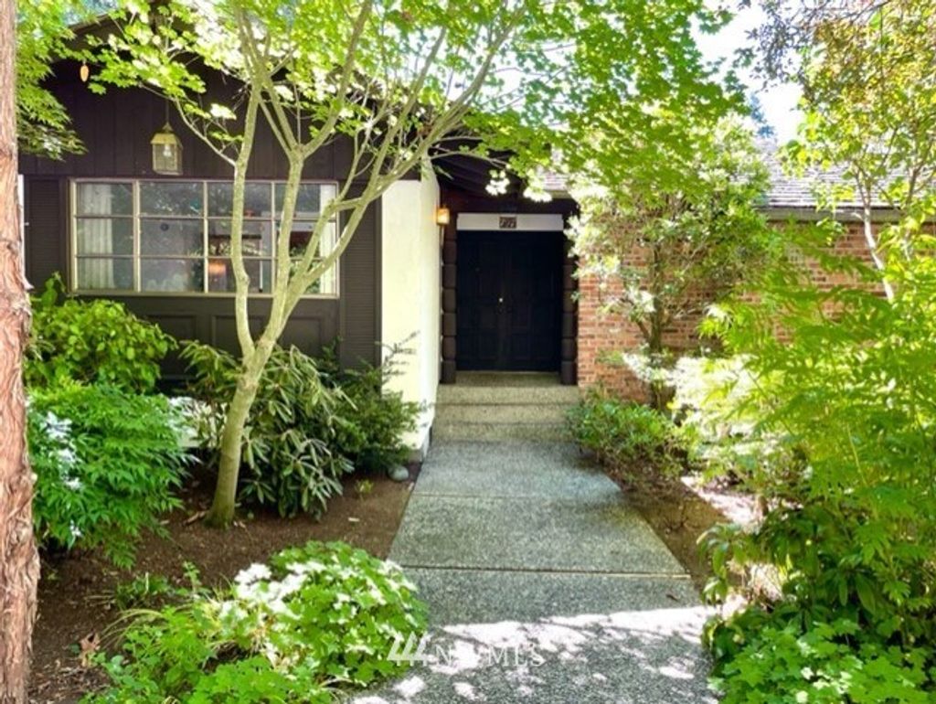 Photo of 797 NW Culbertson Drive, Seattle, WA 98177 (MLS # 1972097)
