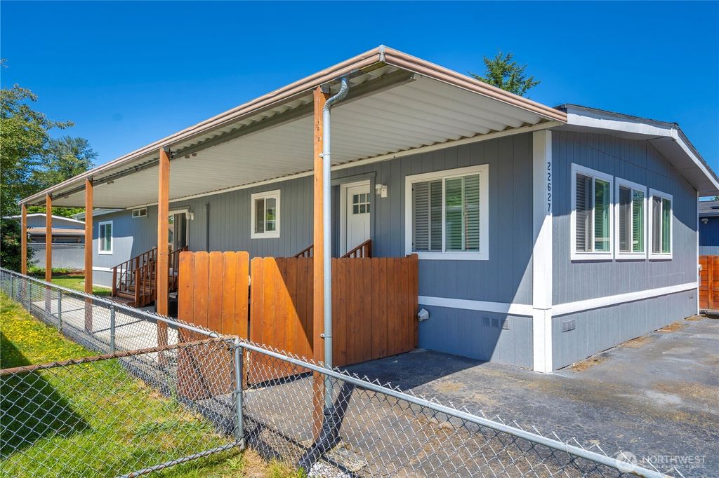 Photo of 22627 112th Avenue SE, Kent, WA 98031 (MLS # 2391140)