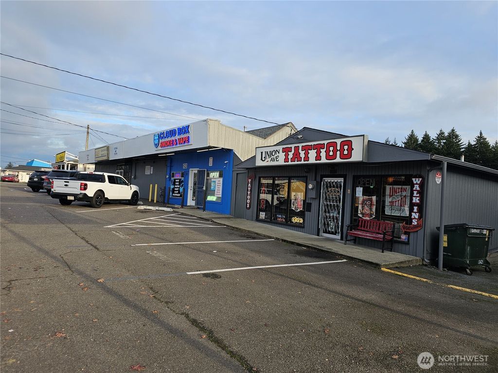 Photo of 15101 Union Avenue SW, Lakewood, WA 98498 (MLS # 2459837)