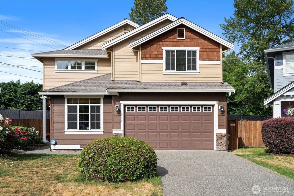 Photo of 2819 SW 208 Place, Lynnwood, WA 98036 (MLS # 2392695)