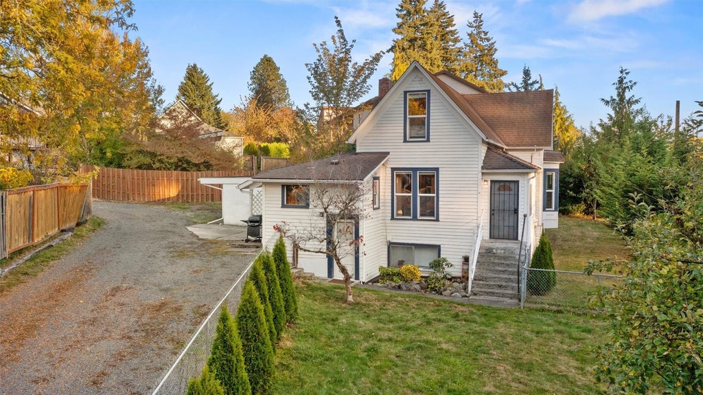 Photo of 1820 2nd Street, Snohomish, WA 98290 (MLS # 2595888)