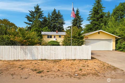 Photo of 3221 Quatermass Avenue NE, Bremerton, WA 98310 (MLS # 2570376)