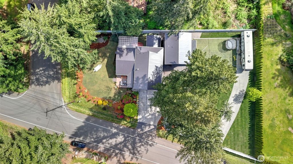 Photo of 24749 SE 30th Street, Sammamish, WA 98075 (MLS # 2339516)