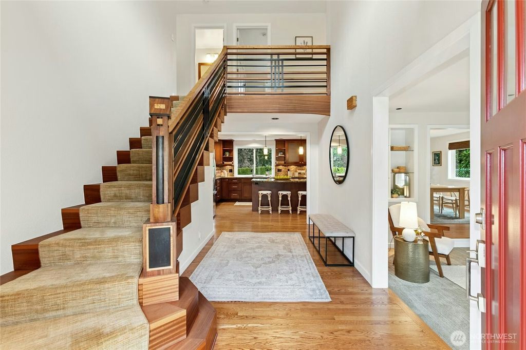 Photo of 13918 SE 46th Street, Bellevue, WA 98006 (MLS # 2468483)