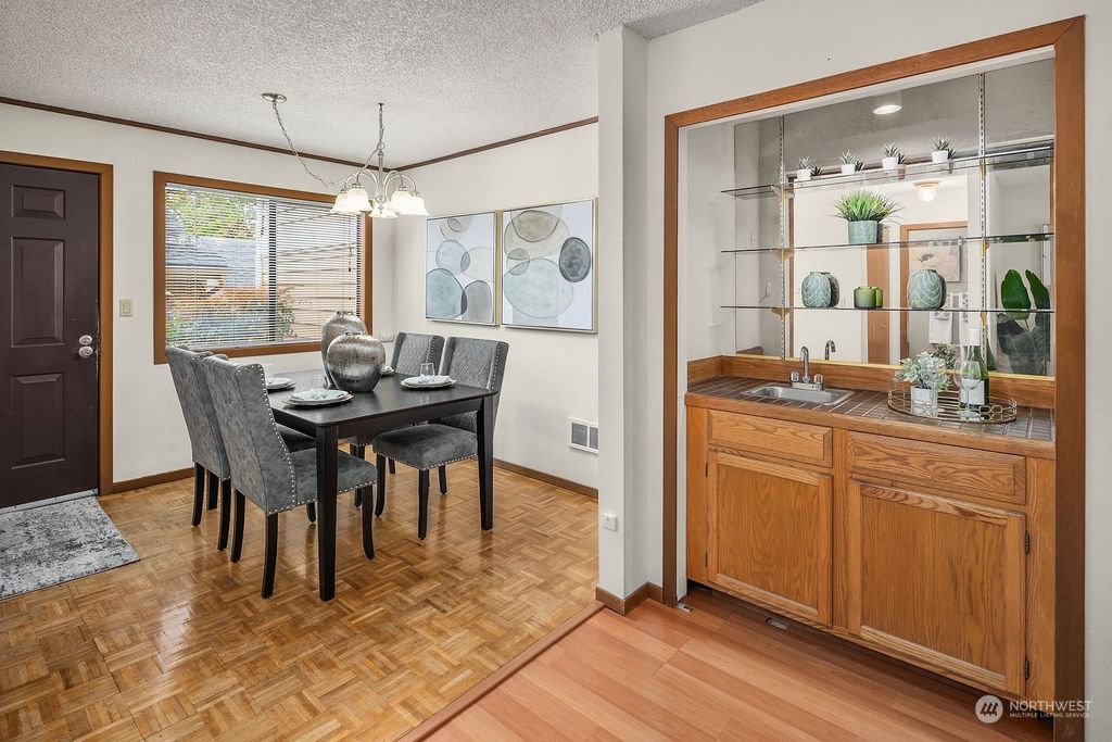 Photo of 12840 SE 40th Court #D3, Bellevue, WA 98006 (MLS # 2301183)