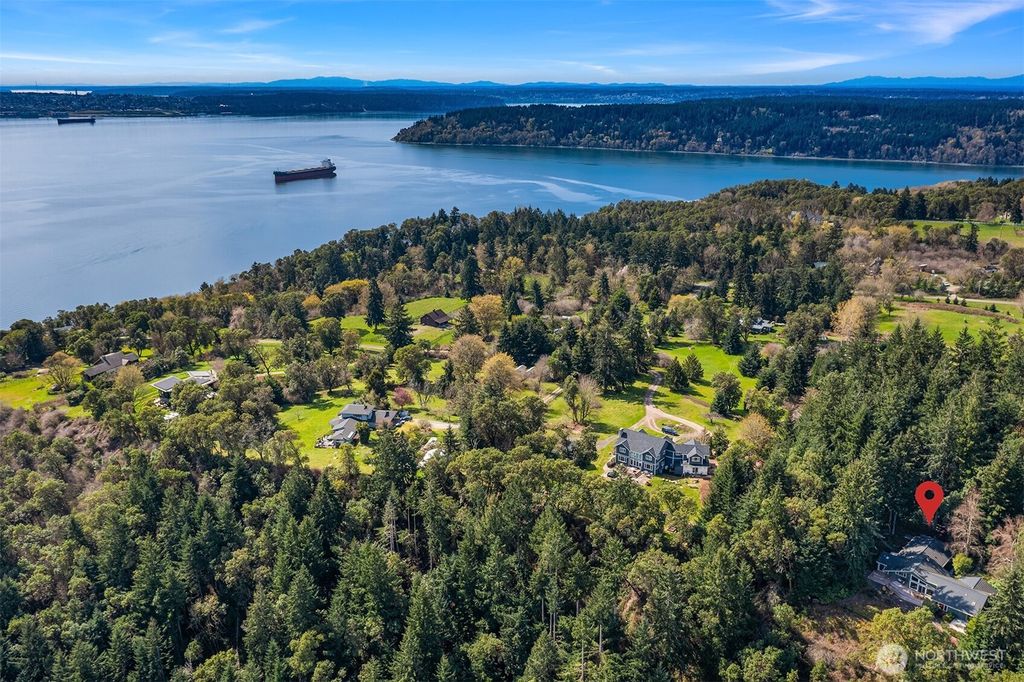 Photo of 28302 97th Avenue SW, Vashon, WA 98070 (MLS # 2470663)