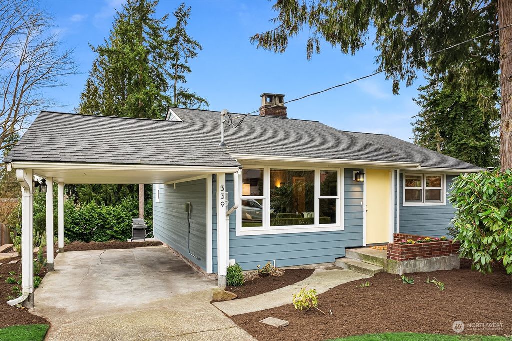 Photo of 339 NE 159th Street, Shoreline, WA 98155 (MLS # 2201595)