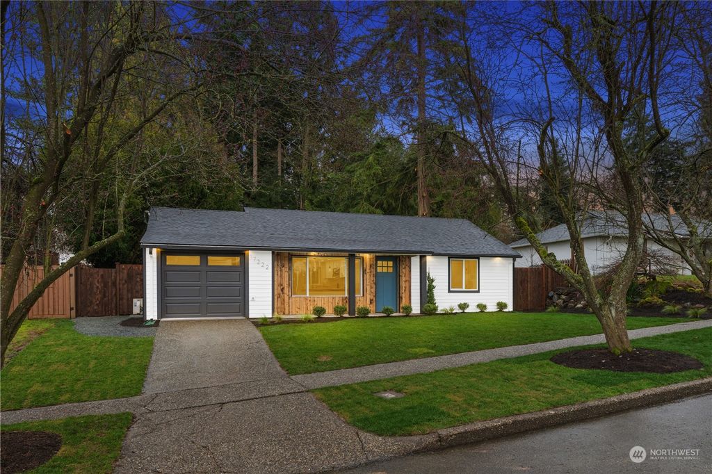 Photo of 17222 2nd Avenue NE, Shoreline, WA 98155 (MLS # 2202601)