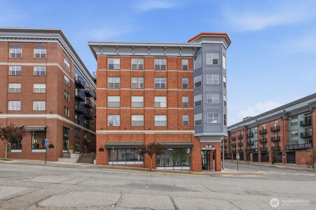 Photo of 910 Harris Avenue #208, Bellingham, WA 98225 (MLS # 2510266)