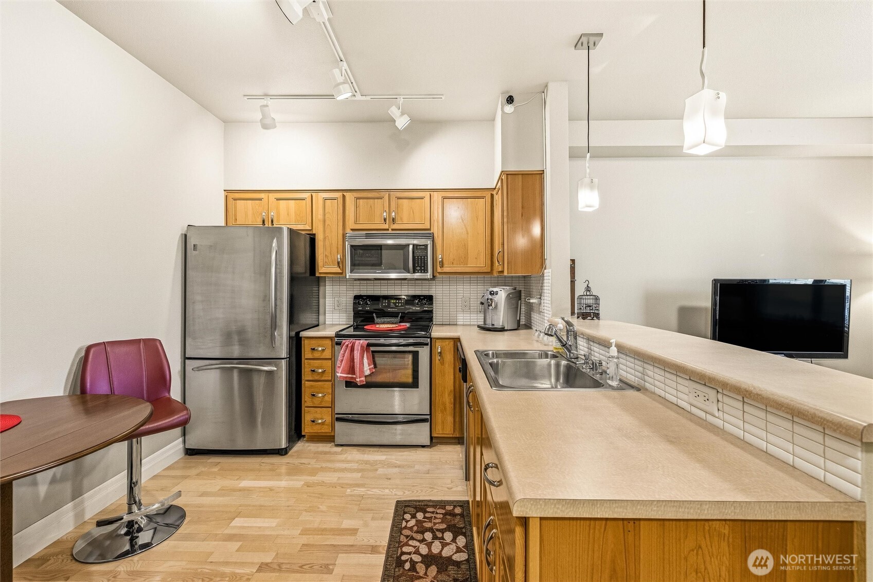 910 Harris Avenue 208