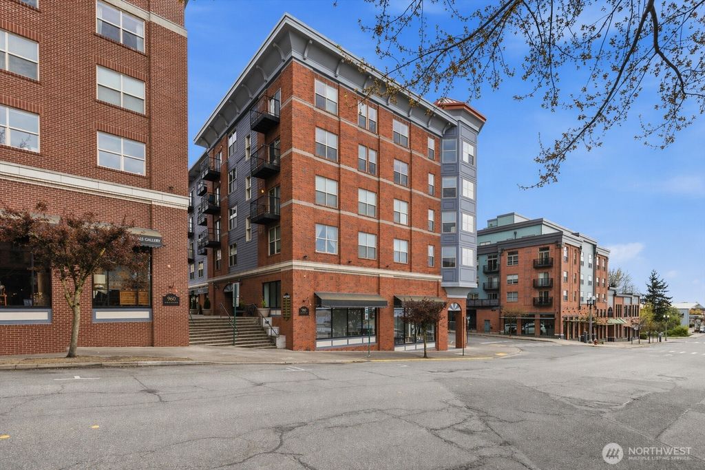 Photo of 910 Harris Avenue #208, Bellingham, WA 98225 (MLS # 2510266)