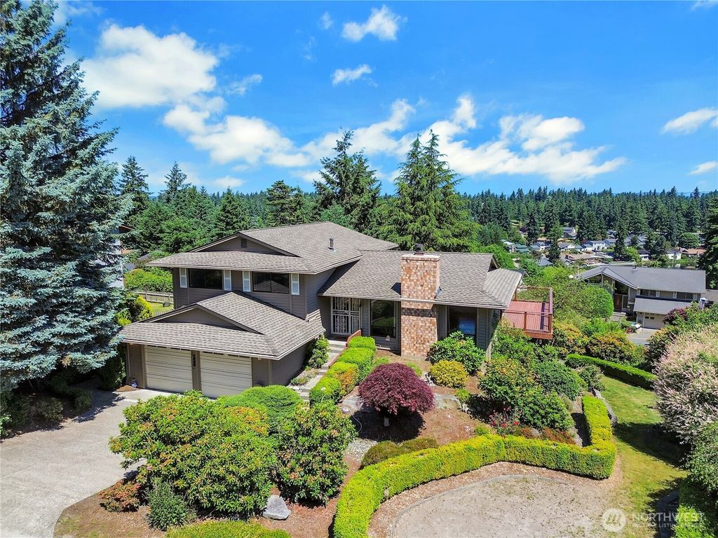Photo of 4026 SW 328th Street, Federal Way, WA 98023 (MLS # 2389299)