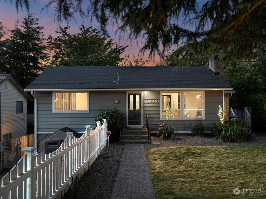 Photo of 3306 NE 6th Place, Renton, WA 98056 (MLS # 2258466)