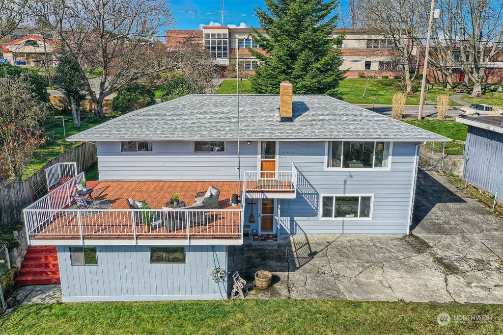 Photo of 3725 Federal Avenue, Everett, WA 98201 (MLS # 2049605)