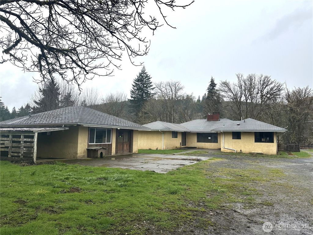 Photo of 252 Porter Creek Road, Elma, WA 98541 (MLS # 2500638)