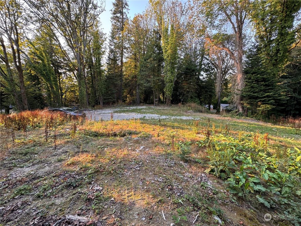 Photo of 1302 S 268th Street, Des Moines, WA 98198 (MLS # 2280830)