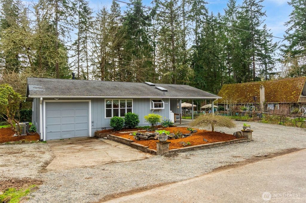 Photo of 125 41st Avenue NE, Olympia, WA 98506 (MLS # 2498143)