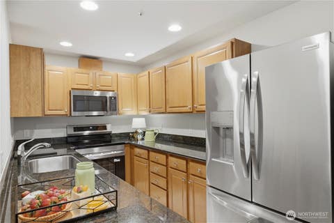 Photo of 13957 NE 60th Way #137, Redmond, WA 98052 (MLS # 2559814)