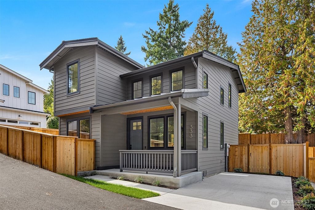 Photo of 333 18th Avenue, Kirkland, WA 98033 (MLS # 2499700)