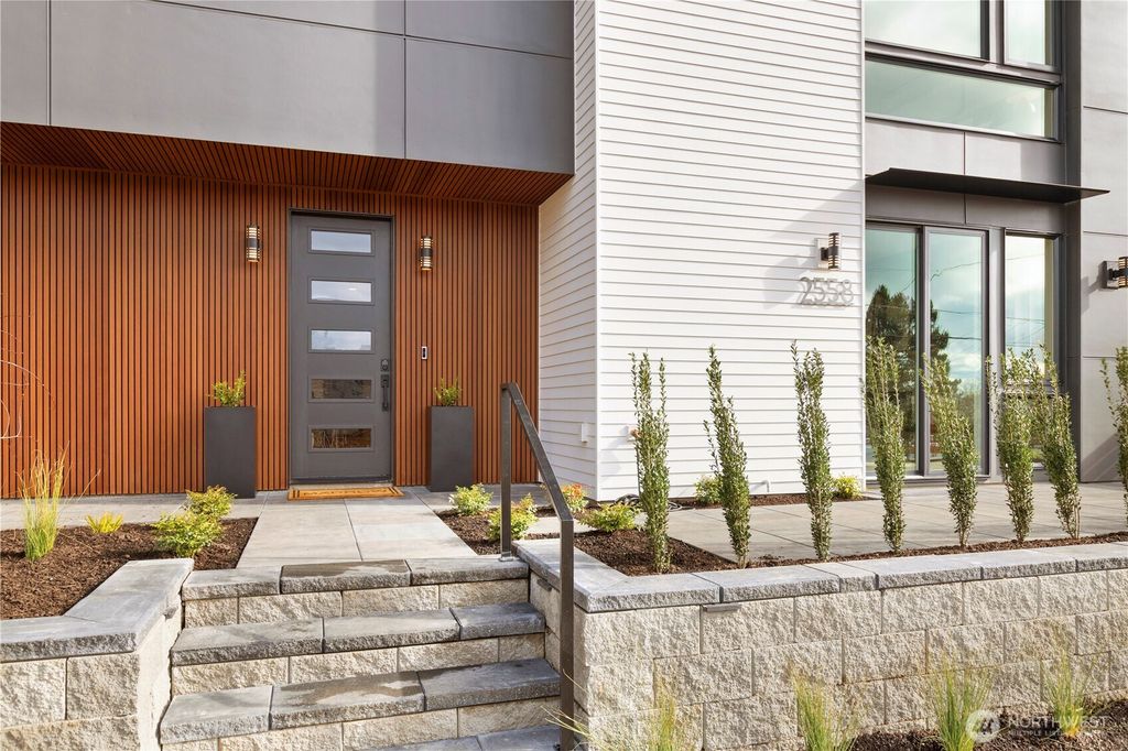 Photo of 2558 30th Avenue W, Seattle, WA 98199 (MLS # 2486936)