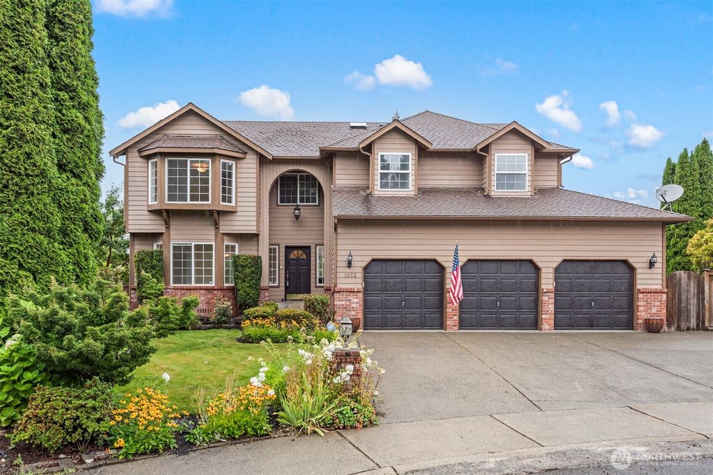 Photo of 1932 S 370th Court, Federal Way, WA 98003 (MLS # 2421885)