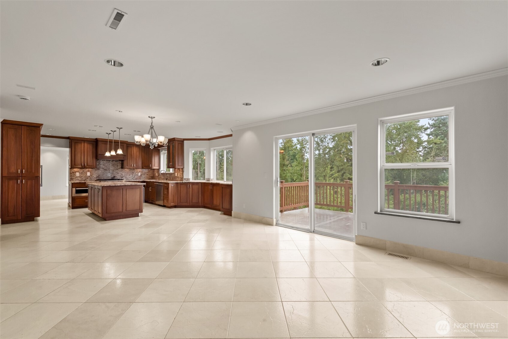 1932 S 370th Court