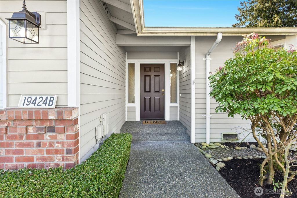 Photo of 19424 2nd Drive SE #B, Bothell, WA 98012 (MLS # 2488014)