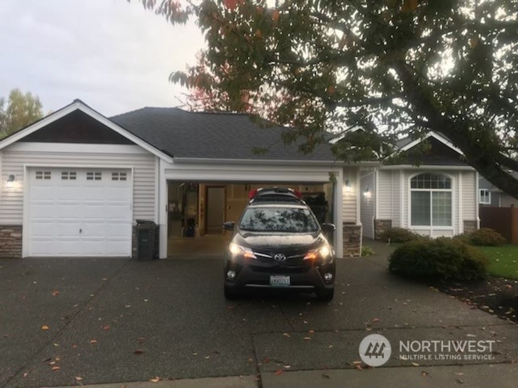 Photo of 21811 48th Avenue W, Mountlake Terrace, WA 98043 (MLS # 2305860)