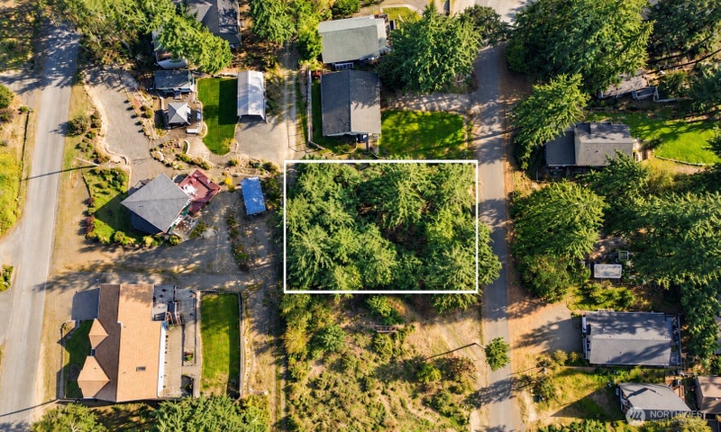 90 E Lakeview Drive