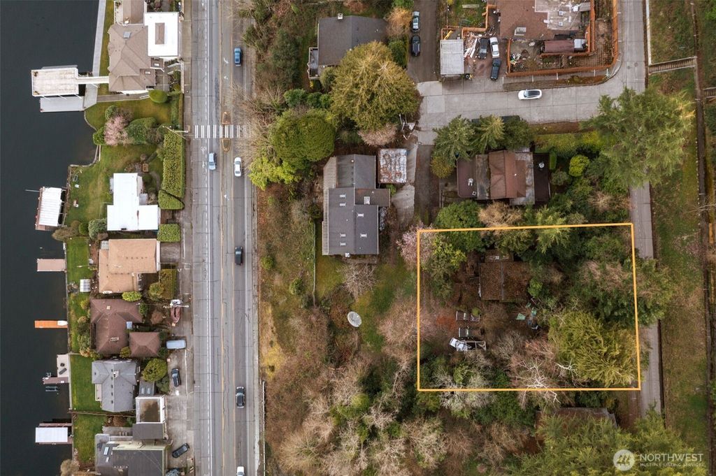 Photo of 9766 Arrowsmith Avenue S, Seattle, WA 98118 (MLS # 2341027)