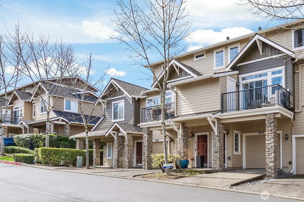 Photo of 1913 16th Lane Ln NE #1913, Issaquah, WA 98029 (MLS # 2360651)