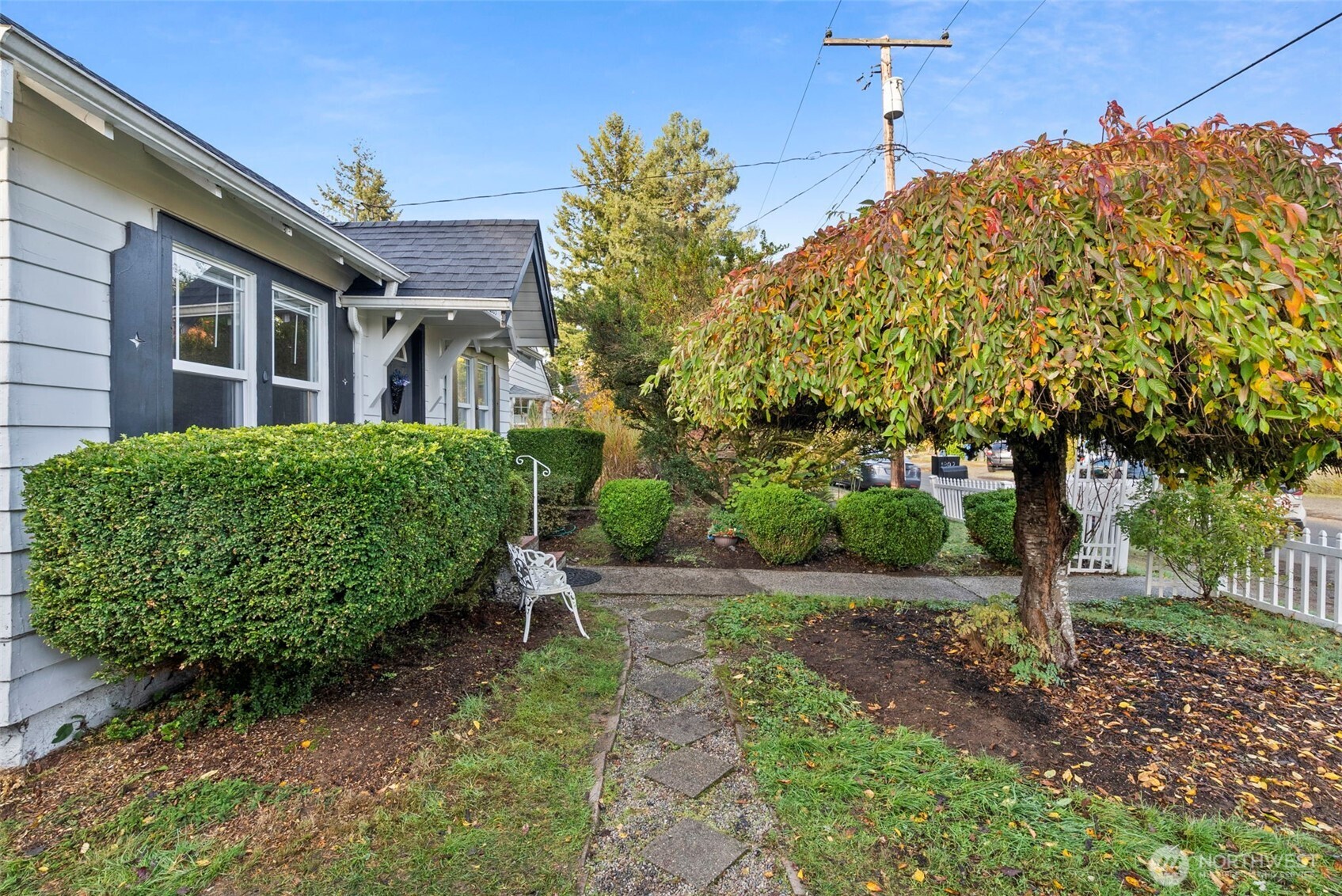 2323 Olympia Avenue NE