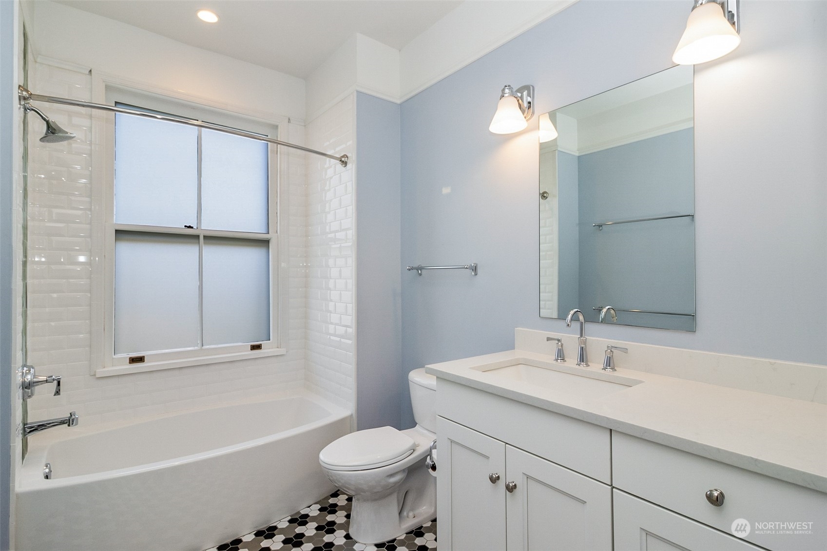 Seattle, Washington 98199, United States, 5 Bedrooms Bedrooms, ,4 BathroomsBathrooms,Residential,Active,60106