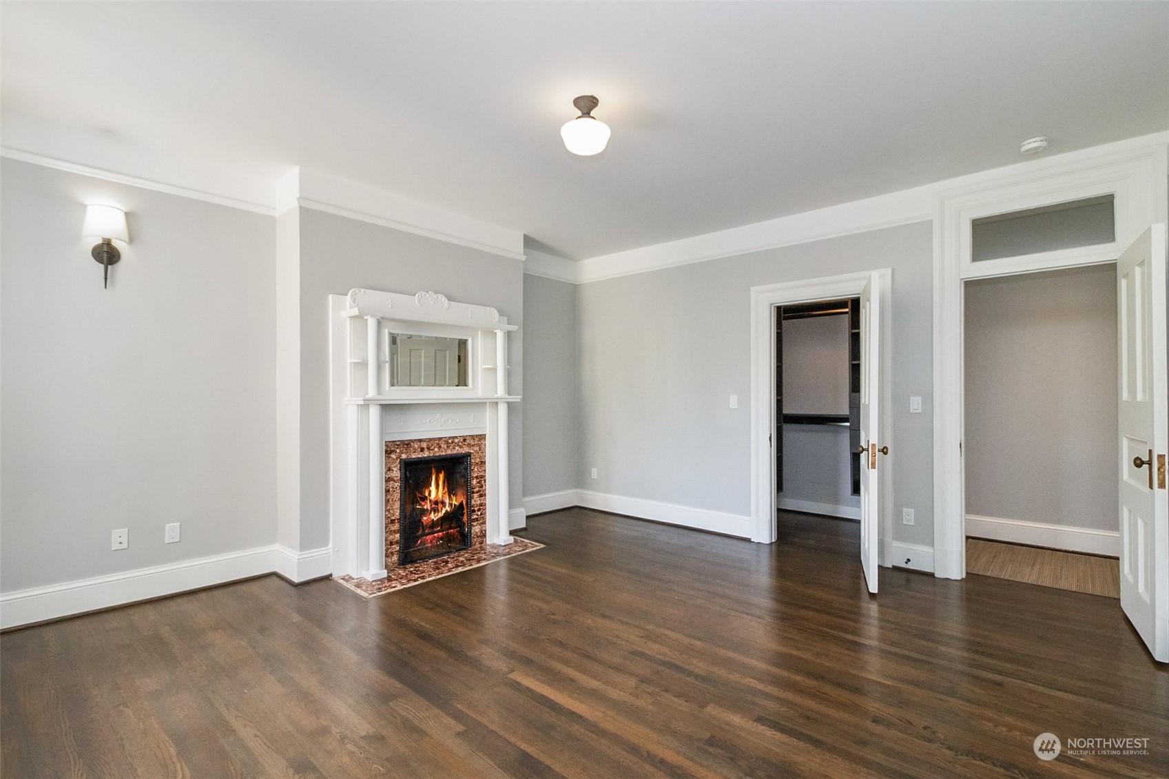 Seattle, Washington 98199, United States, 5 Bedrooms Bedrooms, ,4 BathroomsBathrooms,Residential,Active,60106