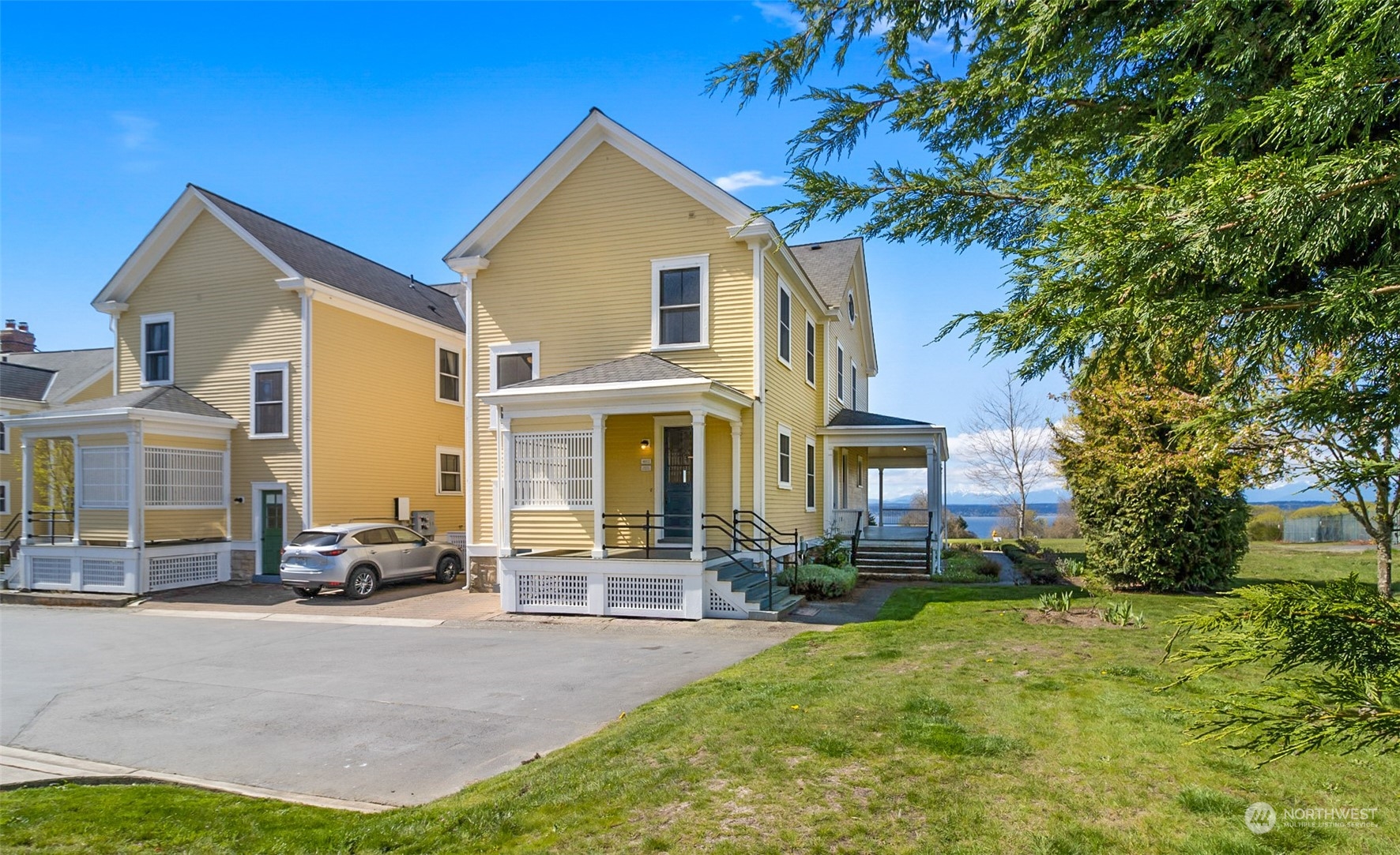 Seattle, Washington 98199, United States, 5 Bedrooms Bedrooms, ,4 BathroomsBathrooms,Residential,Active,60106