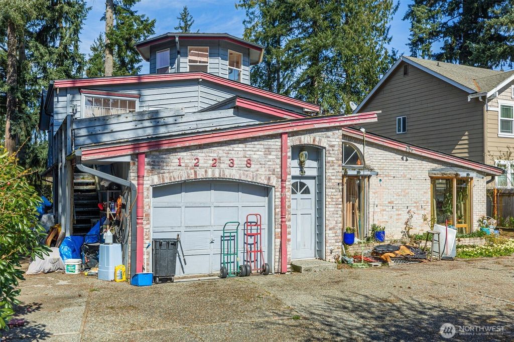 Photo of 12238 NE 70th Street, Kirkland, WA 98033 (MLS # 2501446)