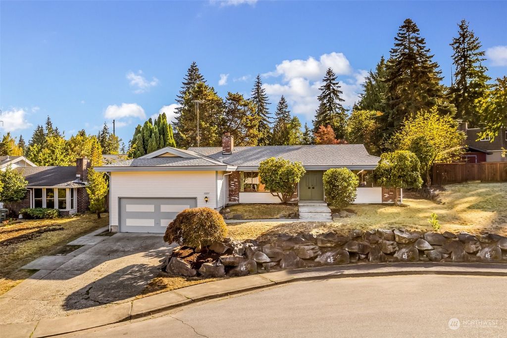 Photo of 12211 SE 64th Place, Bellevue, WA 98006 (MLS # 2009741)