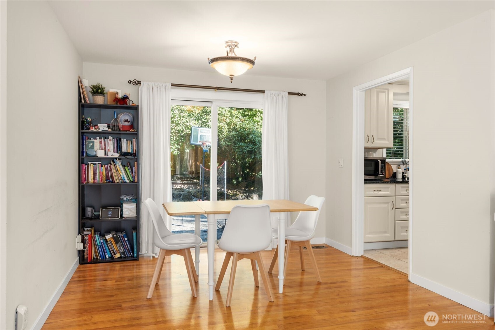 1124 NE 147th Street