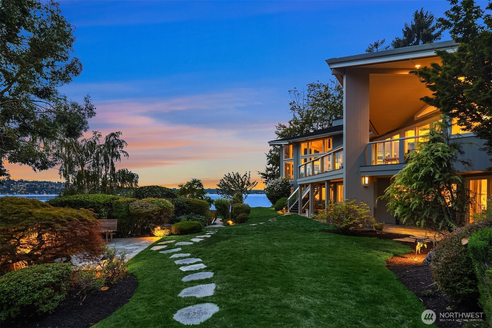 8493 W Mercer Way
