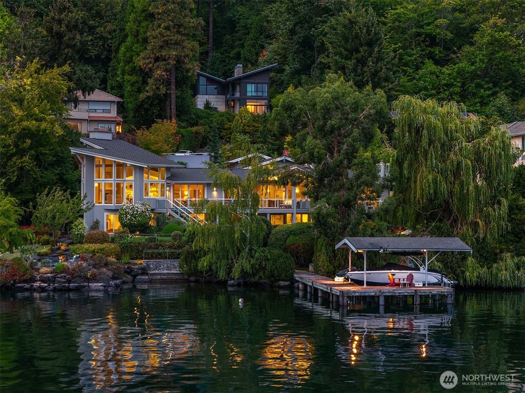 Photo of 8493 W Mercer Way, Mercer Island, WA 98040 (MLS # 2585355)