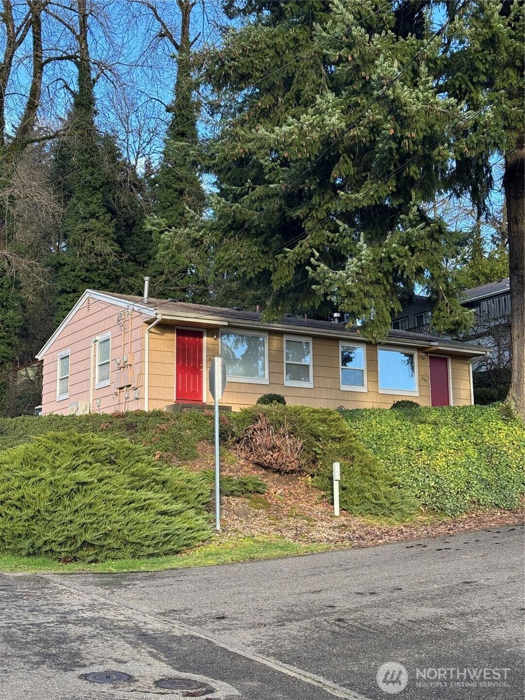 Photo of 522 H Street SW, Tumwater, WA 98512 (MLS # 2465094)