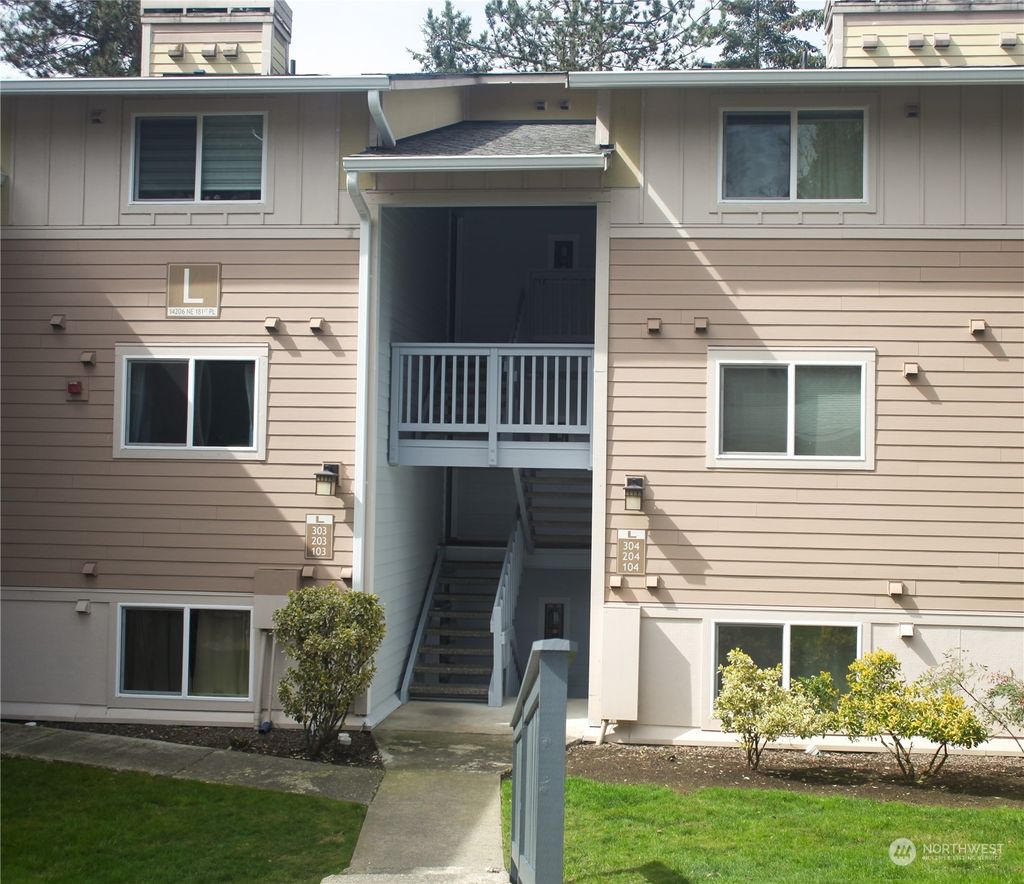 Photo of 14206 NE 181st Place #L203, Woodinville, WA 98072 (MLS # 2052330)