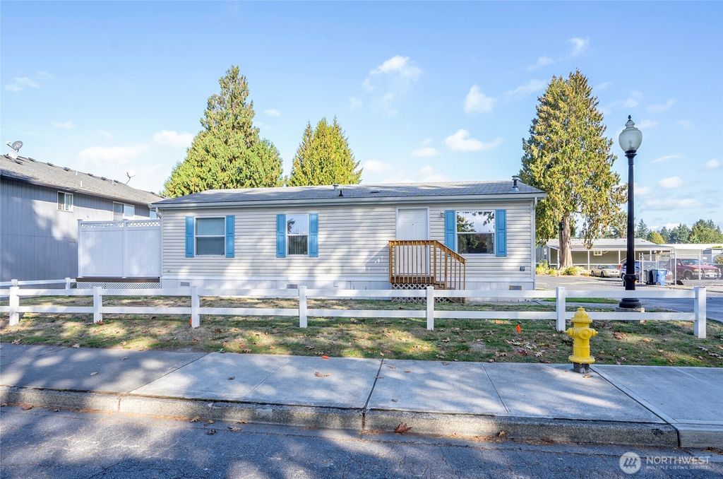 Photo of 607 37th Street SE #77, Auburn, WA 98002 (MLS # 2442257)