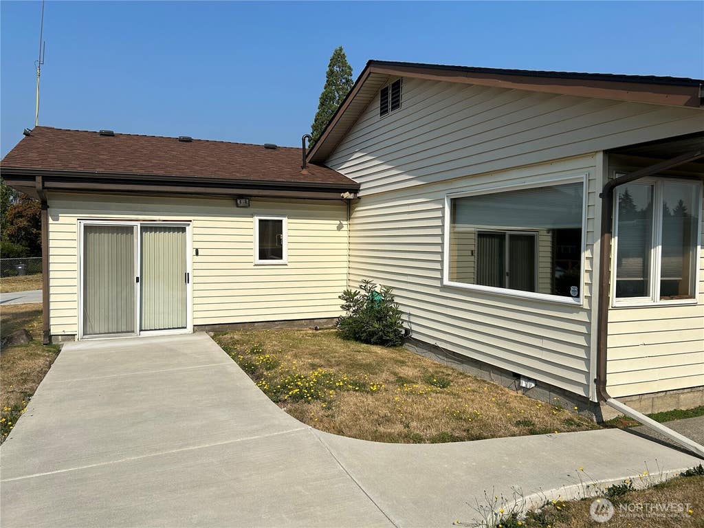 Photo of 603 Gove ST, Steilacoom, WA 98388 (MLS # 2563381)