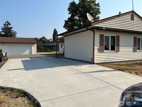 Photo of 603 Gove ST, Steilacoom, WA 98388 (MLS # 2563381)