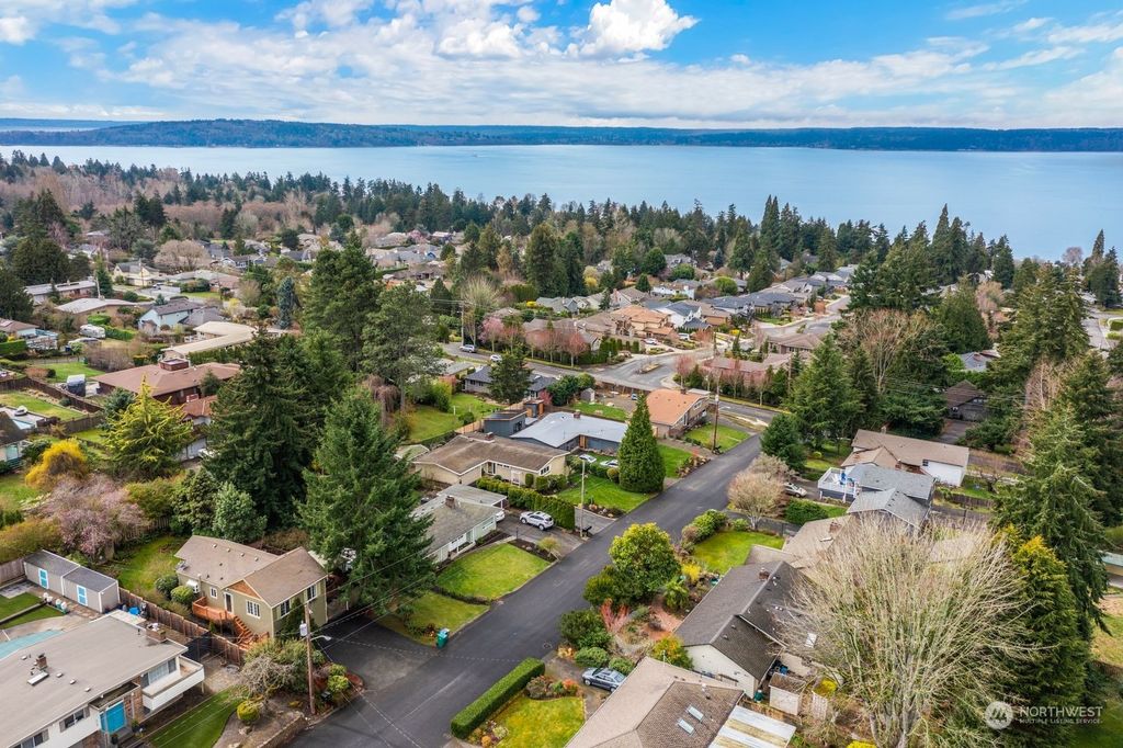 Photo of 225 SW 184th Street, Normandy Park, WA 98166 (MLS # 2046743)