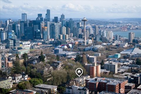 Photo of 1310 Queen Anne Avenue N #15, Seattle, WA 98109 (MLS # 2496584)