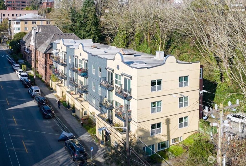 Photo of 1310 Queen Anne Avenue N #15, Seattle, WA 98109 (MLS # 2496584)