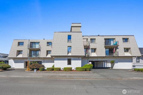 Photo of 435 Williams Avenue N #206, Renton, WA 98057 (MLS # 2561777)