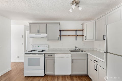 Photo of 435 Williams Avenue N #206, Renton, WA 98057 (MLS # 2561777)